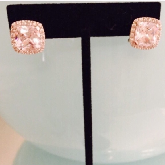 SoldoutCuratedLuxury - Picture 5 of 8